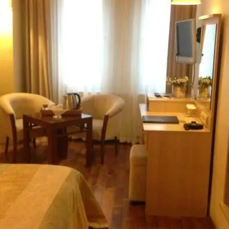 Bay Nihat Lale Szálloda Ayvalı