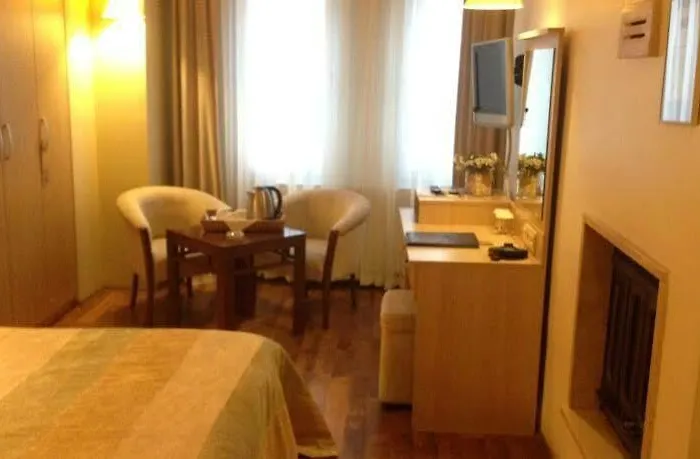 Bay Nihat Lale فندق Ayvalı